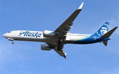 Alaska Airlines speeds up shift to all-Boeing fleet for mainline ...