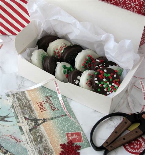 Chocolate Covered Christmas Oreos Pinecones And Acorns