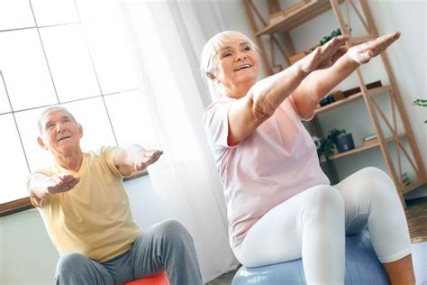 Rutinas De Entrenamiento En Casa Para Personas Mayores