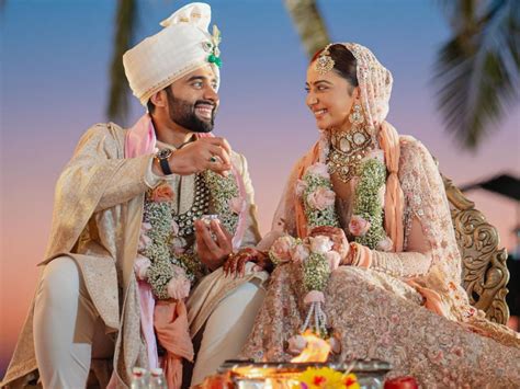 Rakul Preet Singh Weds Jackky Bhagnani See First Pictures From Their