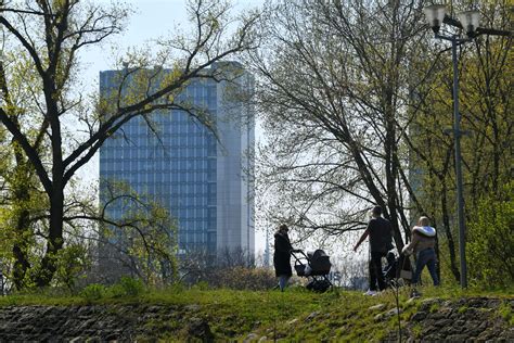 U Srbiji danas pretežno sunčano temperatura do 23 stepena