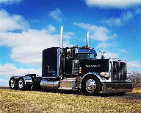 Black Peterbilt 389 Peterbilt 389 Peterbilt Trucks Semi Trucks Big