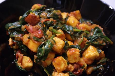 Recipe: Fresh Spinach and Paneer (Palak Paneer) | She Lives 2 Eat