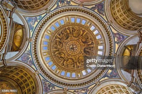 St Pauls Interior Photos and Premium High Res Pictures - Getty Images