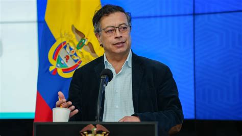 por  el presidente gustavo petro viajo  haiti en plena crisis en