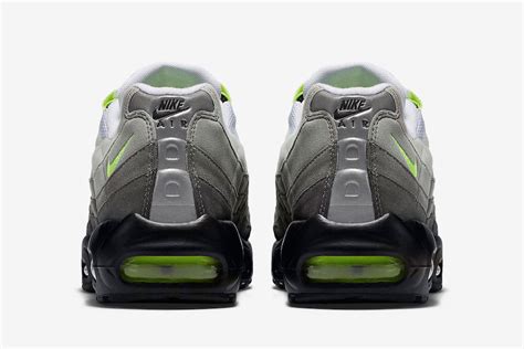 The Nike Air Max 95 OG Neon Returns in 2018 | Sneakers Magazine