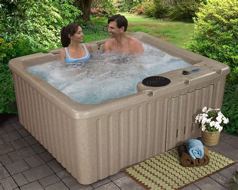 6 Best 2-Person Hot Tubs (Winter 2025) – Reviews & Buying Guide