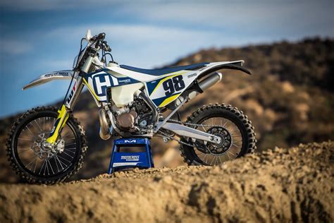 Motocross Action Magazine TWO STROKE TUESDAY 2018 HUSKY TE250i FUEL