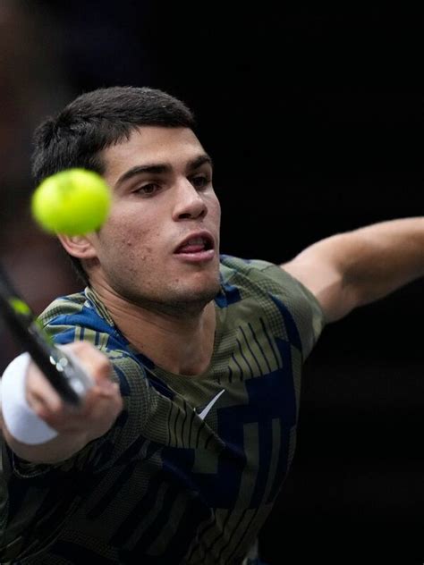 Bei den French Open gewinnen Titelanwärter Jannik Sinner und Carlos