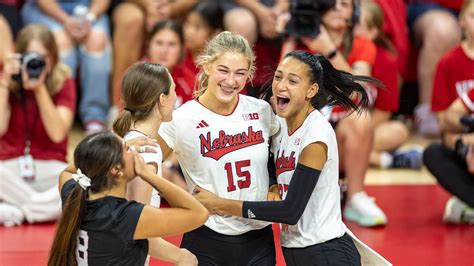 Nebraska Volleyball White Tops Red In Annual Preseason Scrimmage