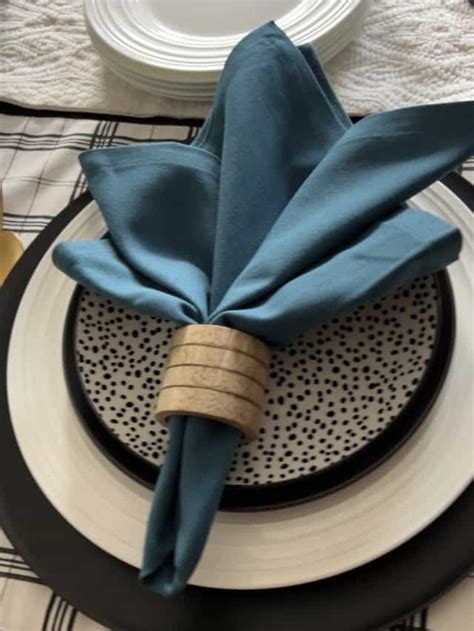 How To Fold A Fleur De Lis Napkin Design Of Your Life