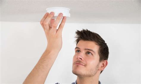 Where To Install Smoke Detector In Bedroom With Ceiling Fan