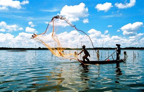 Cua Van Floating Village Try Fascinating Activities In Hidden