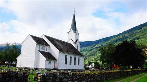 Vik Church - Wikiwand