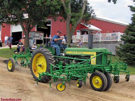 TractorData.com John Deere 520 tractor photos information