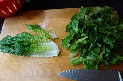 How To Chop Romaine Lettuce Fluent Foodie