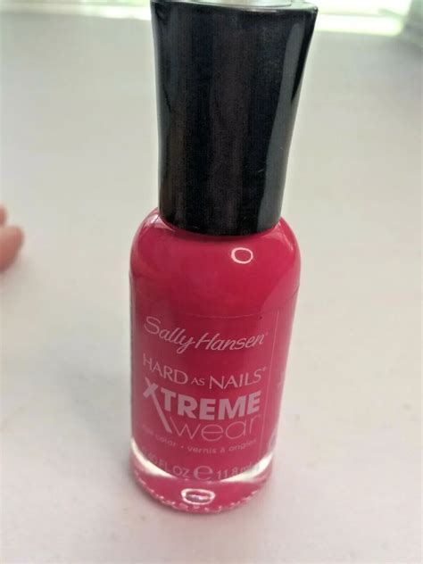 Sally Hansen Fuchsia Power