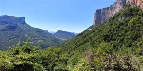 Choranche Grotte Cascade Et Lac Souterrain HappyCurio