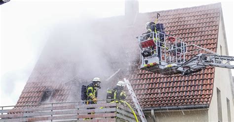 Dachstuhlbrand Wohnung In Bielefeld In Flammen Mit Video Nw De