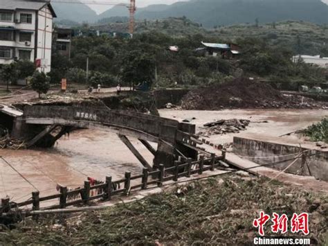 重庆暴雨逾10万人受灾 2人死亡损失近7000万受灾暴雨重庆新浪新闻