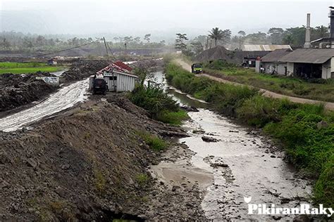 Banjir Lahar Mengancam Warga Tasikmalaya Akibat Aktivitas Penambangan Pasir