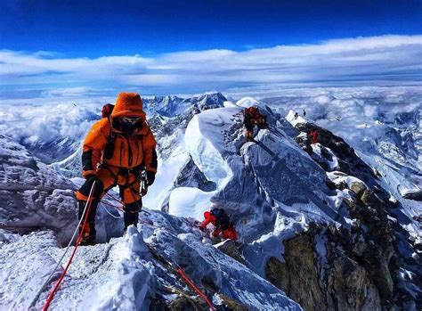 Ini Alasan Pendaki Everest Wajib Bawa Tinja Sendiri Hingga Base Camp