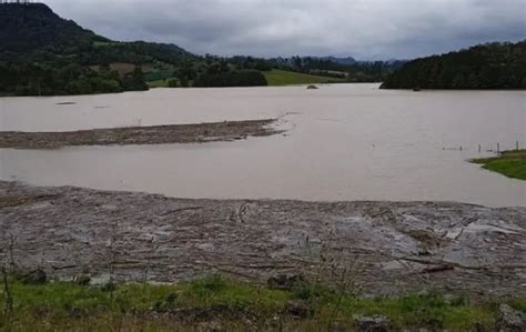 Barragem Em Sc Atinge 100 De Ocupação E Começa A Transbordar Em Meio