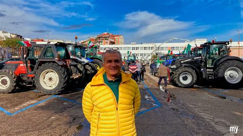 Protesta Dei Trattori A Termoli Resteremo Qui Ad Oltranza Noi Non Ci