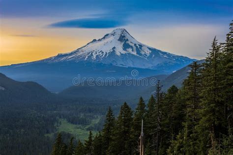 Beautiful Vista Of Mount Hood In Oregon Usa Stock Image Image Of