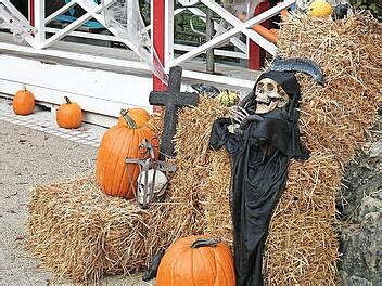 Schaurig schönes Halloween im Erlebnispark Schloss Thurn