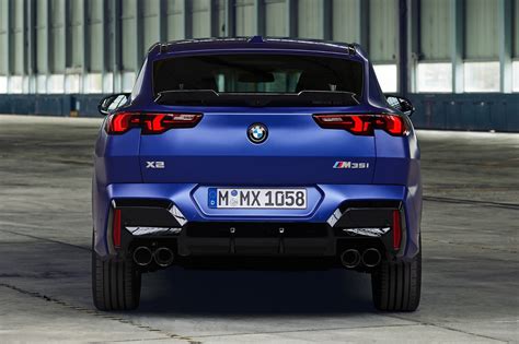 Bmw X Debuts With Sharp Styling And Potent M I Variant Carbuzz