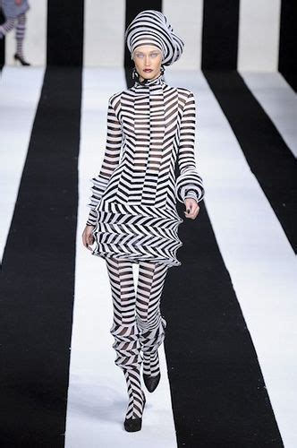 Lino Villaventura | Moda louca, Forma geométrica, Moda conceitual