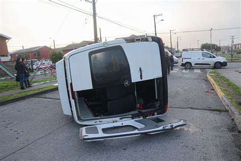 Furgón Escolar Fue Impactado Por Bus De Pasajeros En Hualpén Hay