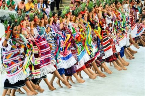 Baile Oaxaqueño Flor De Piña Admira La Belleza De Las Mujeres Mexicanas