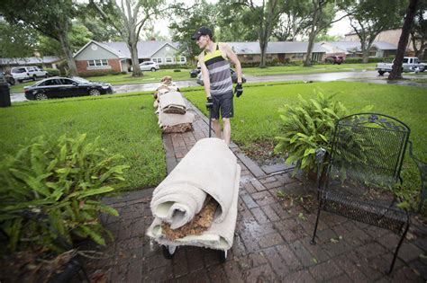 Heavy Texas rains bring flooding