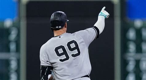 Yankees' Judge becomes fastest MLB player to hit 250 home runs