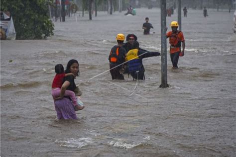 Banjir Di Sintang Belum Surut ANTARA News Kalimantan Barat