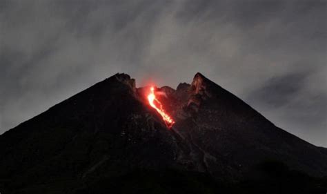 Mount Merapi Eruption Stunning Images Show Indonesias Most Active