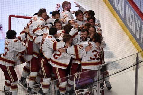 Denver Pioneers Hockey Schedule 2017 18 Defending Champs Open At Notre