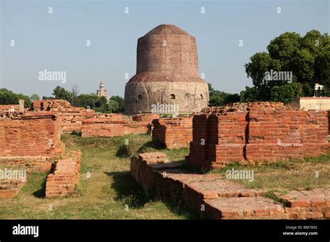 dhamekh stupa  sarnath  deer park  buddha gave