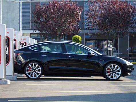 Offerta Berlina Noleggio Lungo Termine Tesla Model 3 50 Kwh Standard