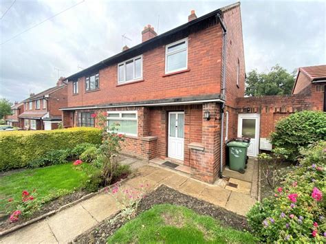 Cotefields Avenue Farsley Pudsey 3 Bed Semi Detached House £259 995