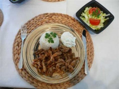 Schwein Gyros Mit Tzatziki An Reis Rezept Kochbar De