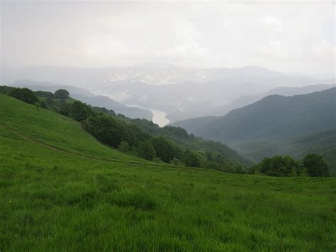 Il Lago Del Brugneto Dal Monte Antola Fotos Hikr Org