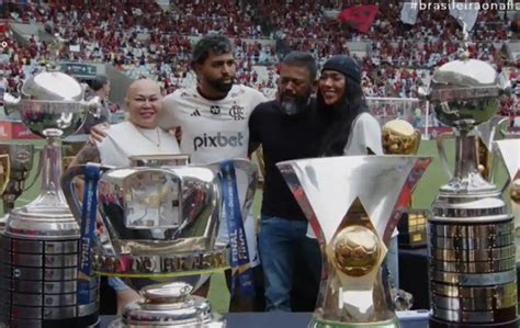 Em Despedida De Gabigol Do Flamengo Landim Xingado Por Todo