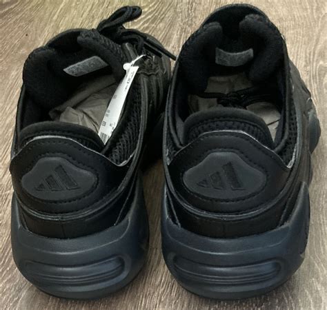 Кроссовки Adidas. Размер 41, 42.