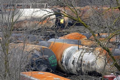 EPA takes charge of cleanup in toxic Ohio train derailment - TrendRadars