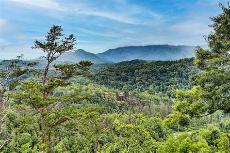 Gatlinburg Cabin Heavenly Summit 2 Bedroom Sleeps 8