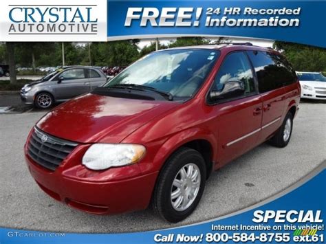 2005 Inferno Red Pearl Chrysler Town And Country Touring 68051668