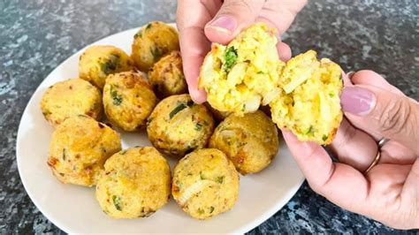 Crispy Rice Balls Rice Fritters Leftover Rice Pakora Chawal Ki Pakora Neelos Kitchen